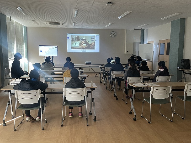 コワーキングスペースで社会見学