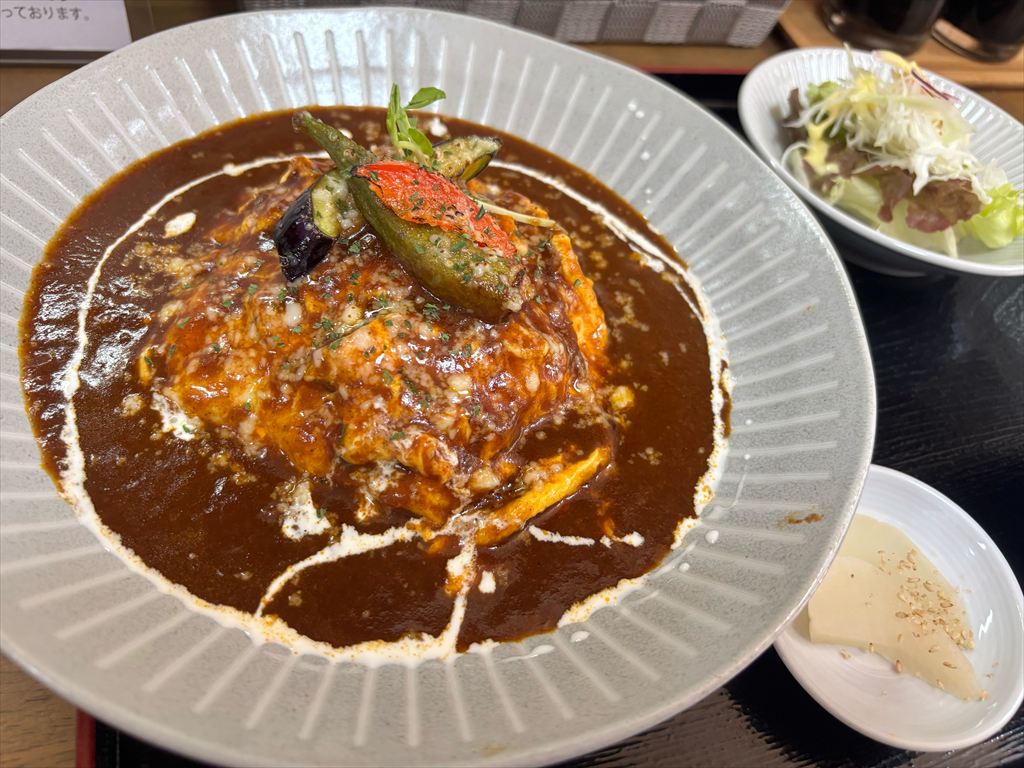 デミオムライスの写真です。